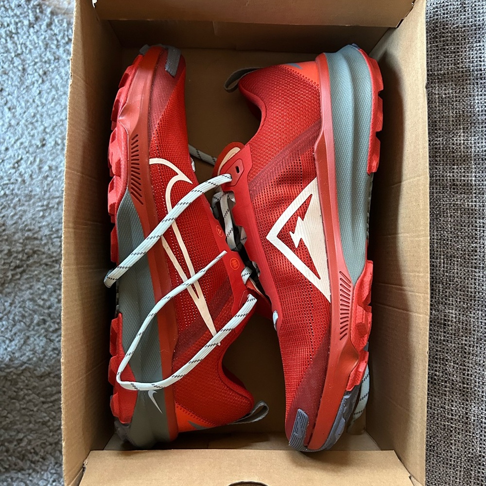Nike React Terra Kiger 9 sneakers